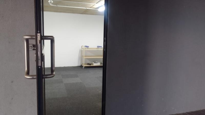 To Let commercial Property for Rent in Parow North Western Cape
